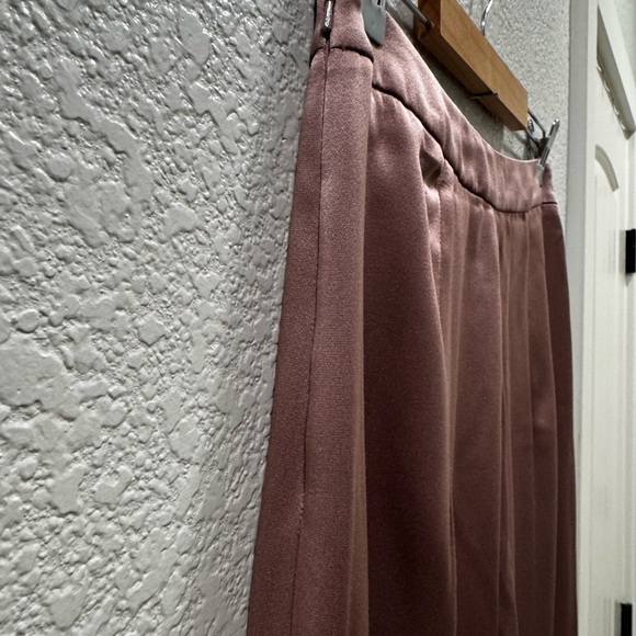 Cushnie High-Waisted Wide Leg Silk Pants Wood Rose - Picture 6 of 6